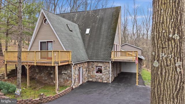 154 SPOOK HOLLOW RD, Berkeley Springs, WV 25411