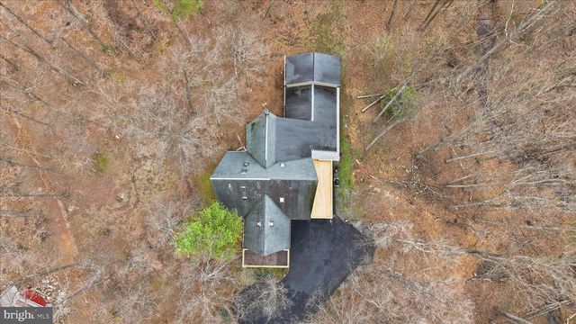 154 SPOOK HOLLOW RD, Berkeley Springs, WV 25411
