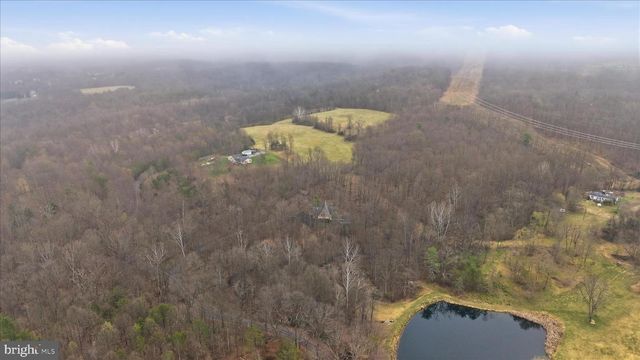 154 SPOOK HOLLOW RD, Berkeley Springs, WV 25411