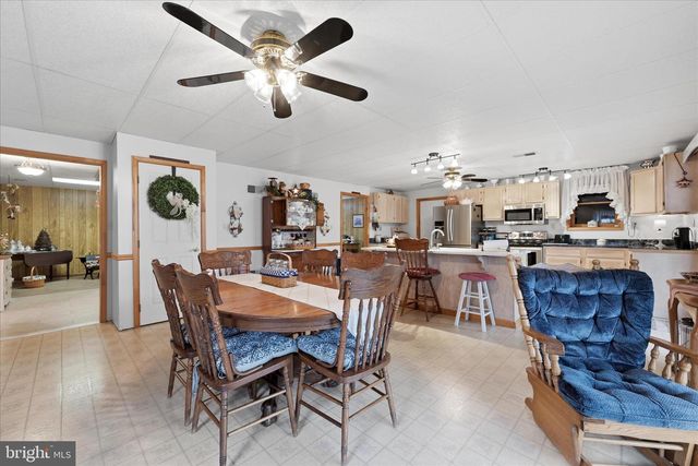 154 SPOOK HOLLOW RD, Berkeley Springs, WV 25411