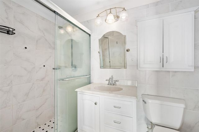 235 GREENWOOD AVENUE, Ormond Beach, FL 32174