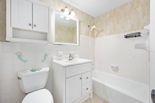 235 GREENWOOD AVENUE, Ormond Beach, FL 32174