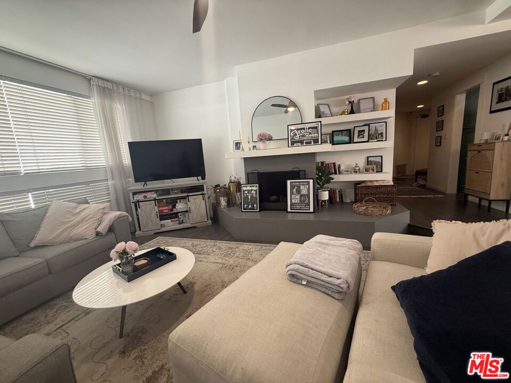 1412 N Crescent Heights Boulevard 104, West Hollywood, CA 90046 — photo 4