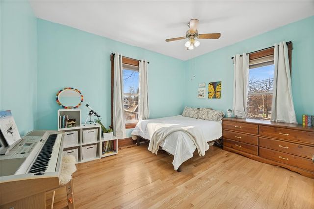 647 S Taylor Avenue, Oak Park, IL 60304