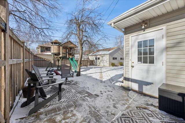 647 S Taylor Avenue, Oak Park, IL 60304
