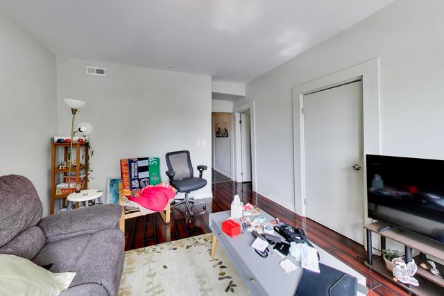 1910 S Leavitt Street, Chicago, IL 60608