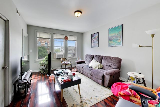 1910 S Leavitt Street, Chicago, IL 60608