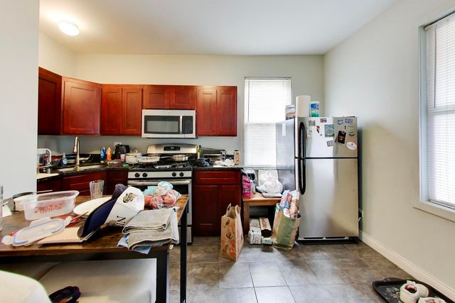 1910 S Leavitt Street, Chicago, IL 60608