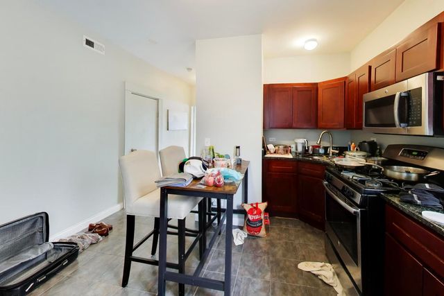 1910 S Leavitt Street, Chicago, IL 60608