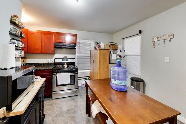 1910 S Leavitt Street, Chicago, IL 60608