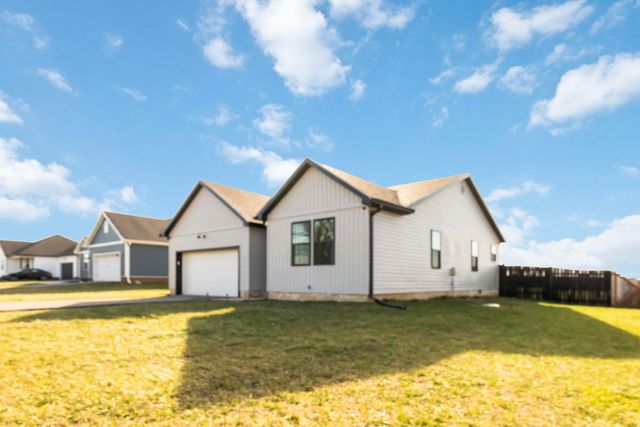 111 Dean Drive, Harrodsburg, KY 40330