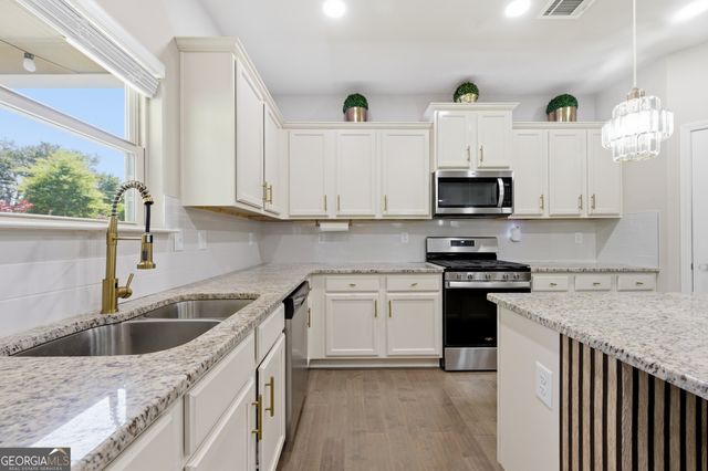 3798 Southfield Court, Loganville, GA 30052