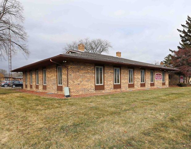 1146 S Linden Road, Flint, MI 48532