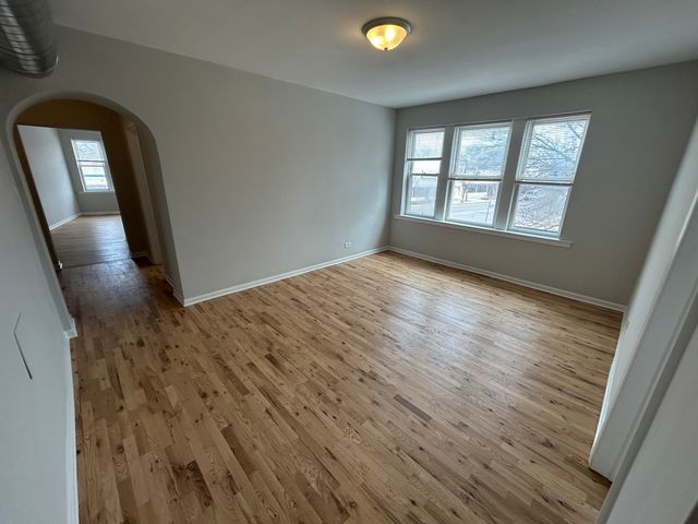 7153 W Grand Avenue 202, Chicago, IL 60707