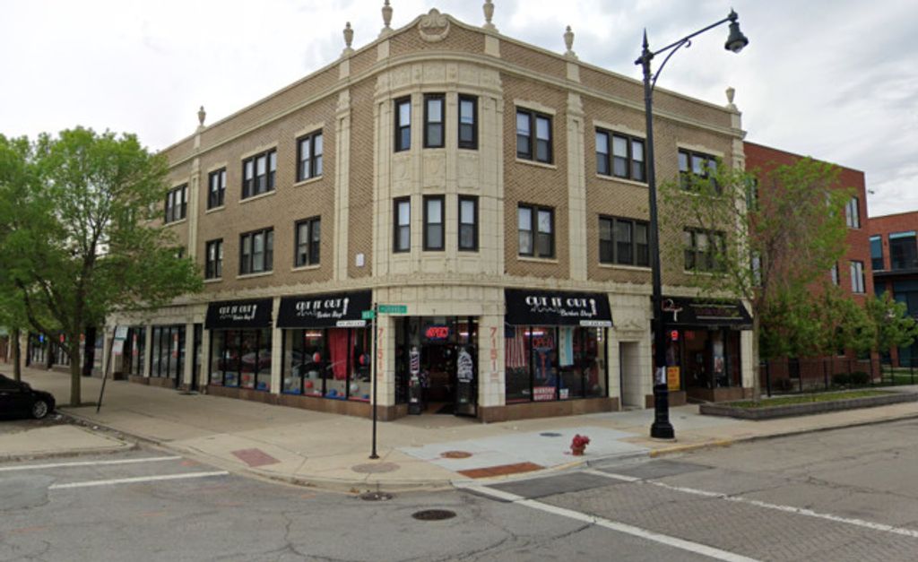 7153 W Grand Avenue 202, Chicago, IL 60707