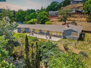 1810 Meadow Lane, Walnut Creek, CA 94595