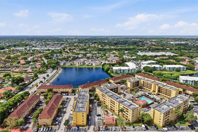 8240 SW 149th Ct 7-201, Miami, FL 33193