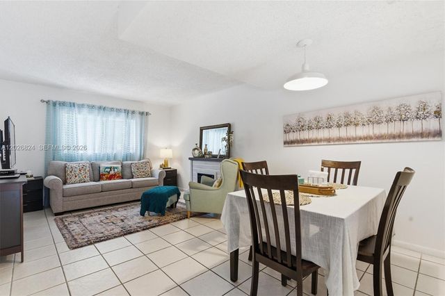 8240 SW 149th Ct 7-201, Miami, FL 33193