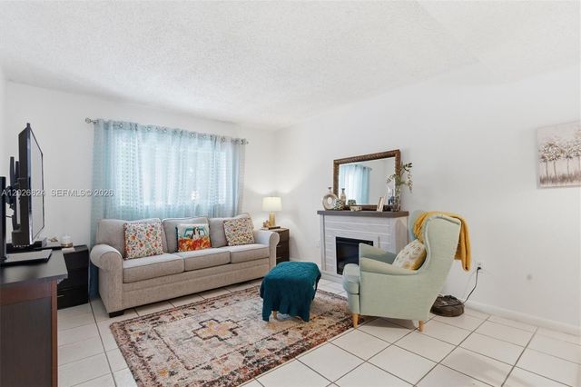 8240 SW 149th Ct 7-201, Miami, FL 33193
