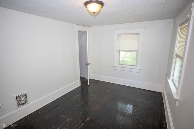 1290 E 188th Street, Cleveland, OH 44110