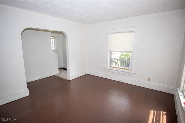 1290 E 188th Street, Cleveland, OH 44110