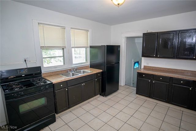 1290 E 188th Street, Cleveland, OH 44110