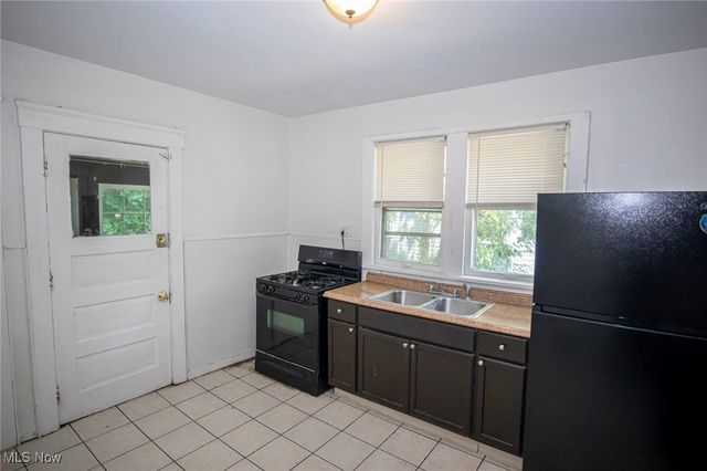 1290 E 188th Street, Cleveland, OH 44110