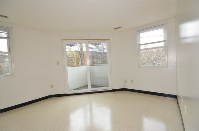 74 Union St 22, Lawrence, MA 01840
