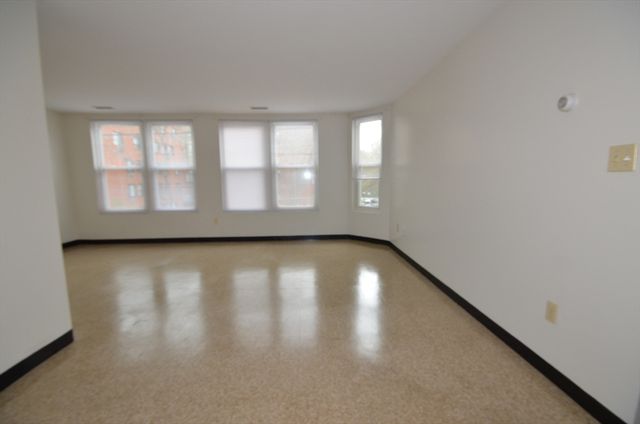 74 Union St 22, Lawrence, MA 01840