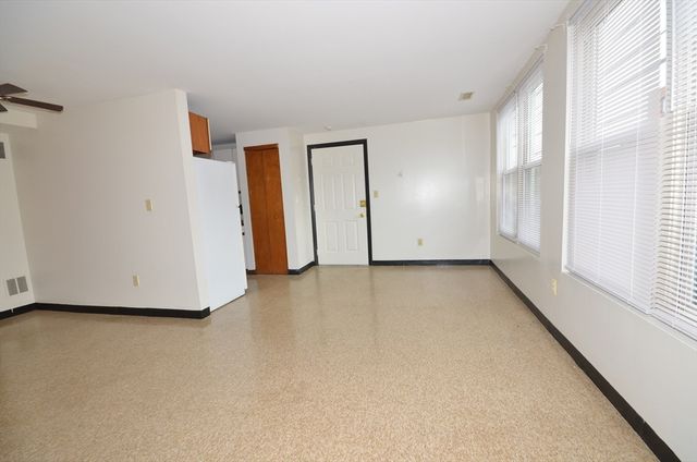 74 Union St 22, Lawrence, MA 01840