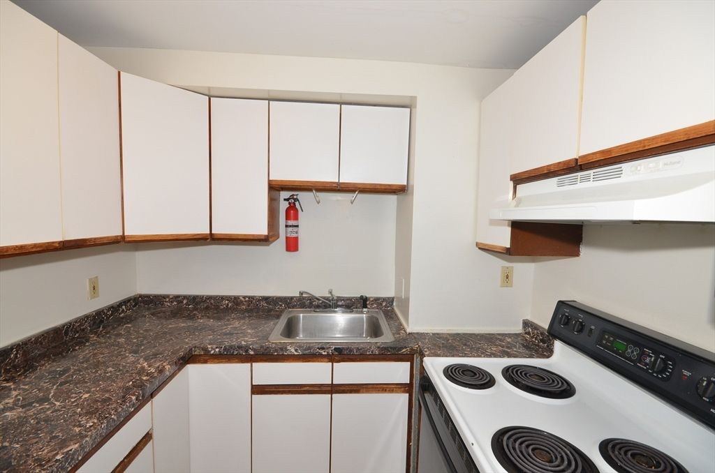 74 Union St 22, Lawrence, MA 01840