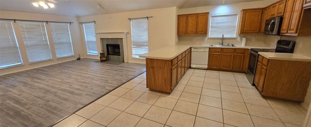 2205 Chapman Drive, Carrollton, TX 75010