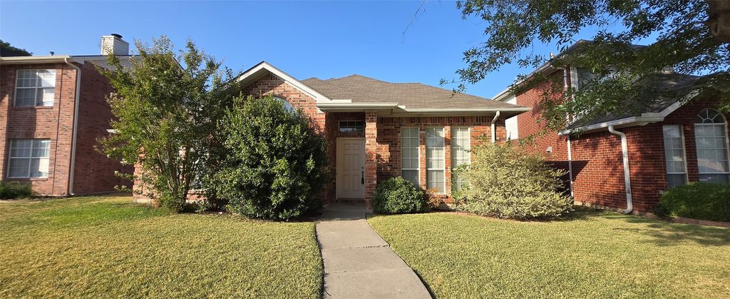 2205 Chapman Drive, Carrollton, TX 75010