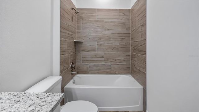 401 W CENTRAL AVENUE, Howey In The Hills, FL 34737