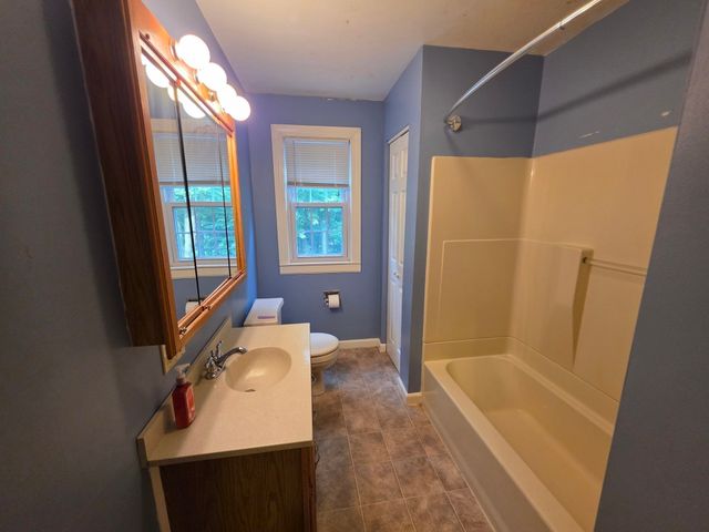 947 Main St, Wilbraham, MA 01095