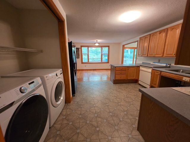 947 Main St, Wilbraham, MA 01095
