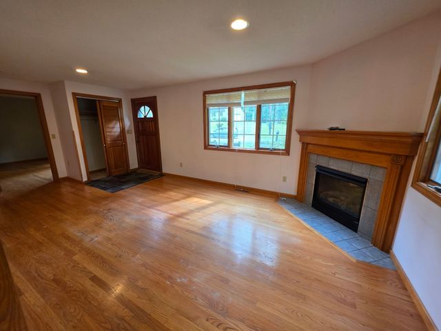 947 Main St, Wilbraham, MA 01095