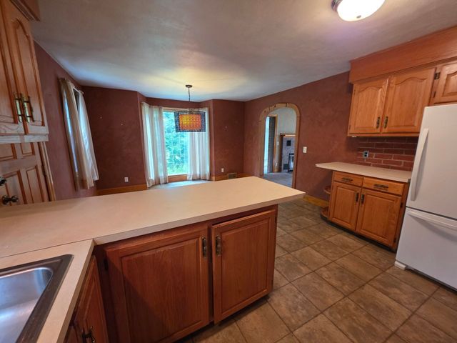 947 Main St, Wilbraham, MA 01095