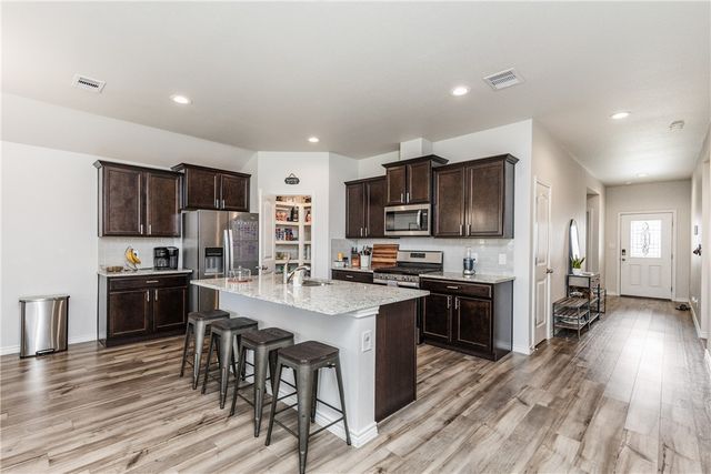 2758 Excelsior Blvd, Corpus Christi, TX 78415