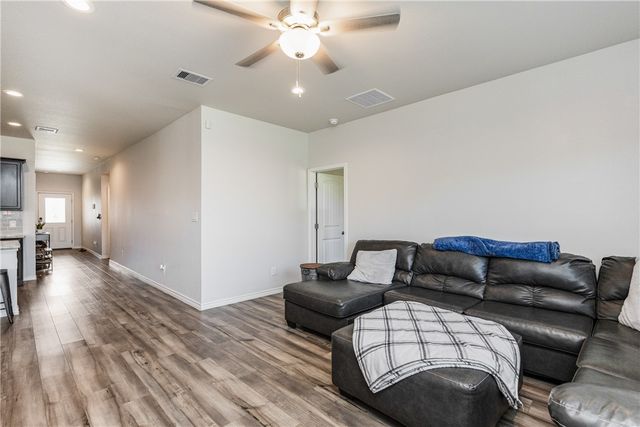 2758 Excelsior Blvd, Corpus Christi, TX 78415