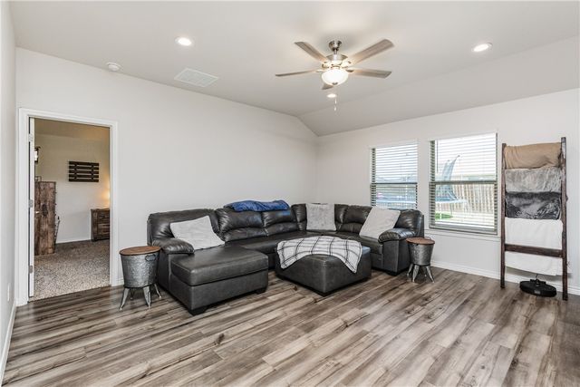 2758 Excelsior Blvd, Corpus Christi, TX 78415