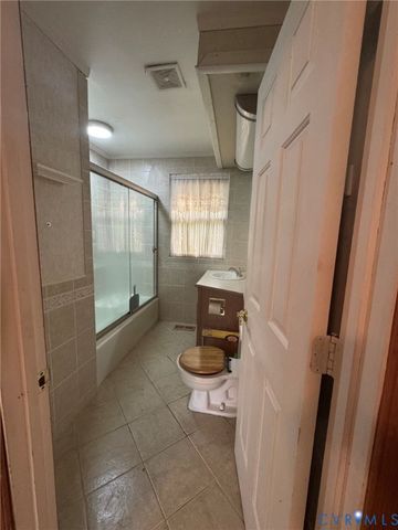 2201 Richmond St, Hopewell, VA 23860