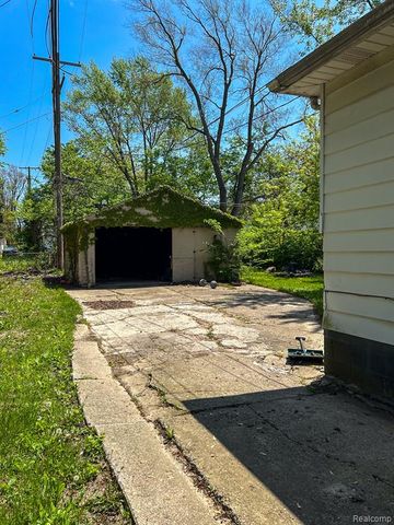 12260 Wayburn Street, Detroit, MI 48224