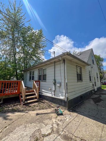 12260 Wayburn Street, Detroit, MI 48224