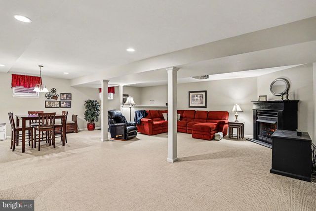 527 FLORIN AVE, Mount Joy, PA 17552