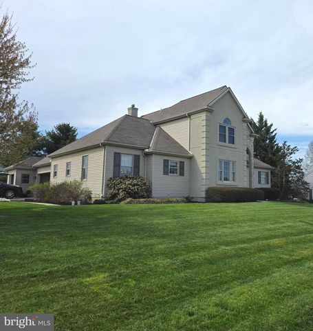 527 FLORIN AVE, Mount Joy, PA 17552