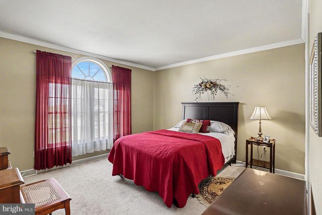 527 FLORIN AVE, Mount Joy, PA 17552