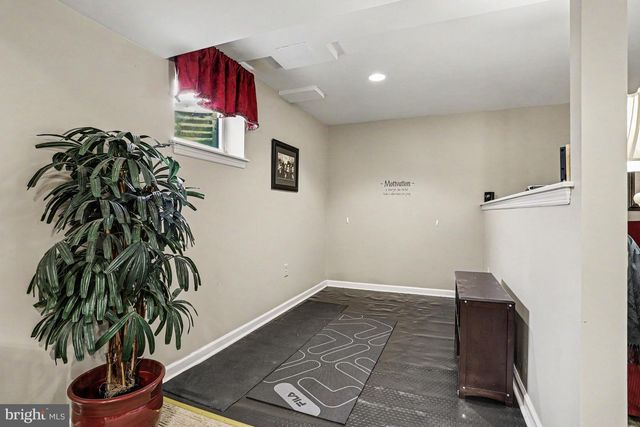 527 FLORIN AVE, Mount Joy, PA 17552