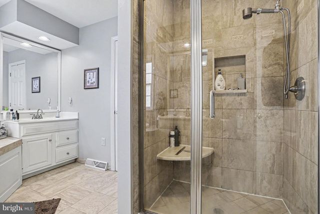 527 FLORIN AVE, Mount Joy, PA 17552