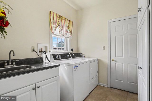 527 FLORIN AVE, Mount Joy, PA 17552